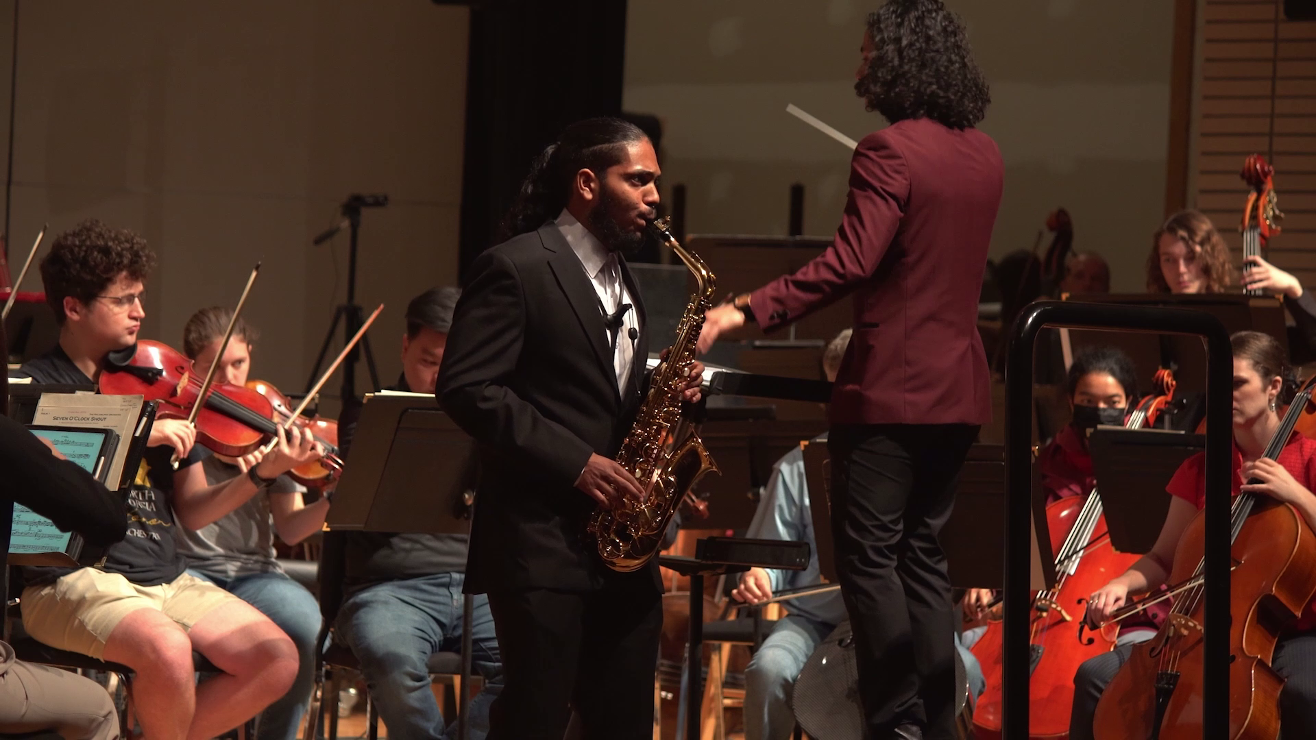 Valdosta Symphony Orchestra musicians performing for LARC